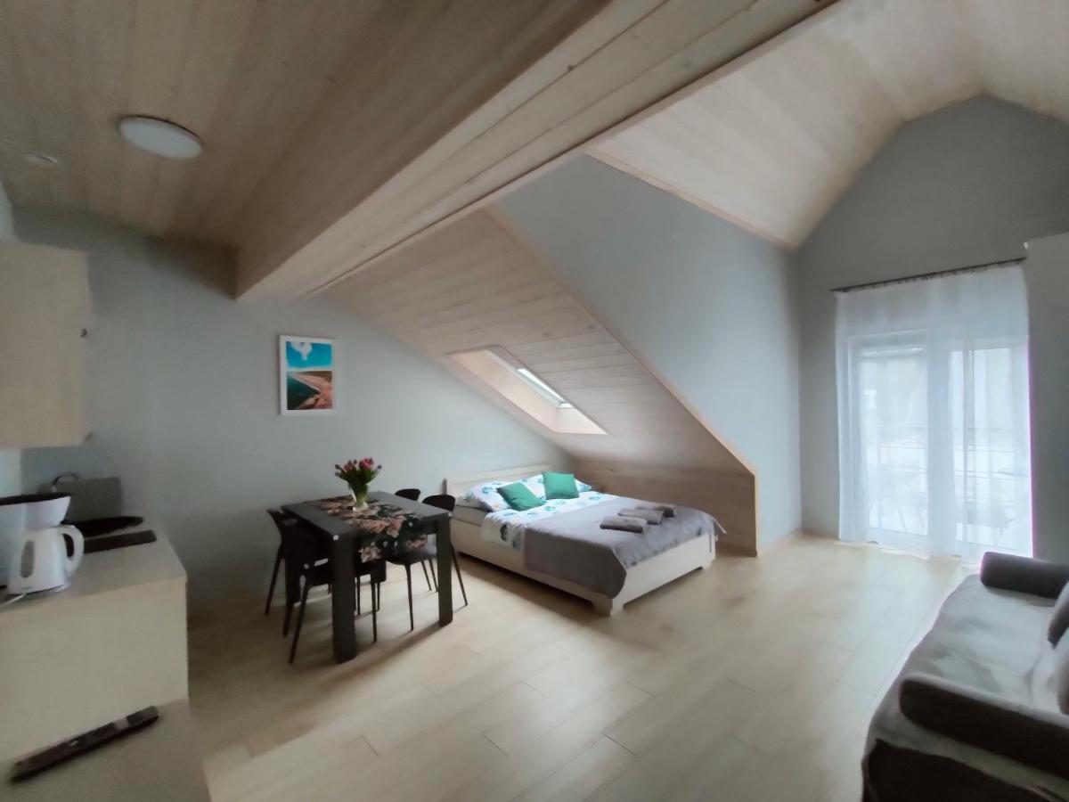 Apartment Blue Wave *